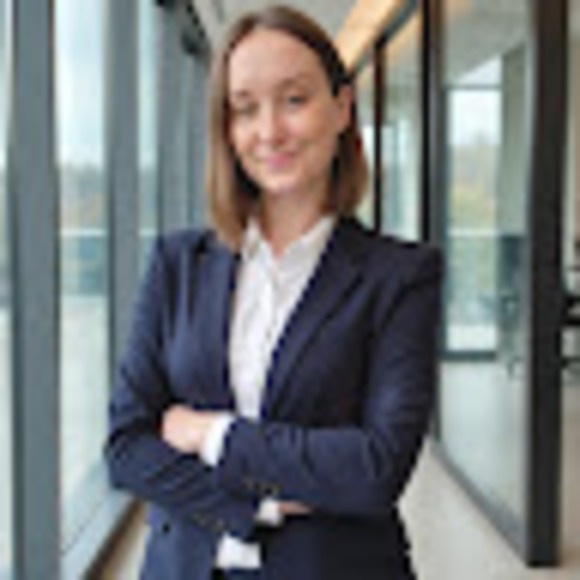 Meet your Posher, Estelle - Picture 1 of 1